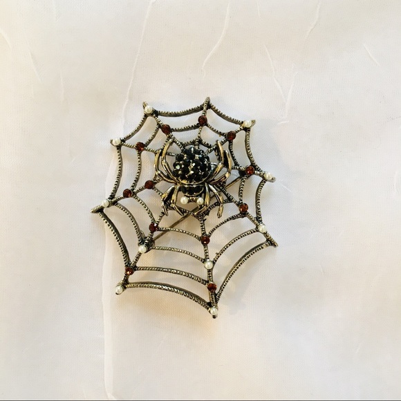 Sparkling Spider Brooch Pin/Pendant - Picture 3 of 7